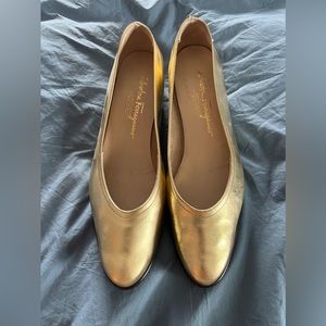 Salvatore Ferragamo Ballet Flats - Gold